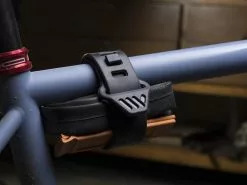 Cinta ALL MOUNTAIN STYLE OS Strap, Siempre Con STYLE !! -Bicicletas comercio AMS Os Strap on a gravel bike frame web